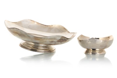 Lot 1195 - ELIZABETH II SILVER FRUIT BOWL