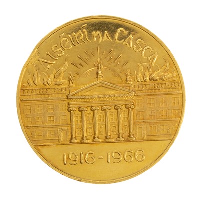 Lot 15 - IRISH 'GOLDEN JUBILEE' MEDALLION