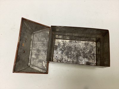 Lot 197 - TUDOR HOUSE BISCUIT TIN