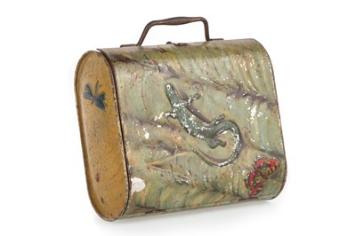 Lot 72 - LOG LIZARD HANDBAG BISCUIT TIN