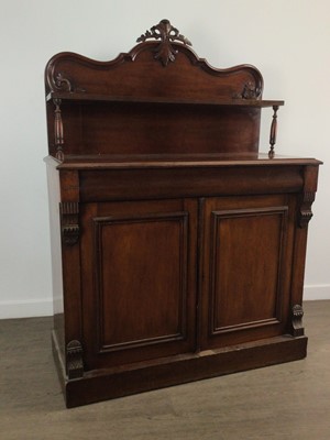 Lot 116 - VICTORIAN MAHOGANY CHIFFONIER
