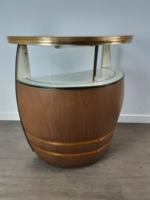 Lot 121 - MID CENTURY FORMICA BARREL/BOAT SHAPED COCKTAIL BAR