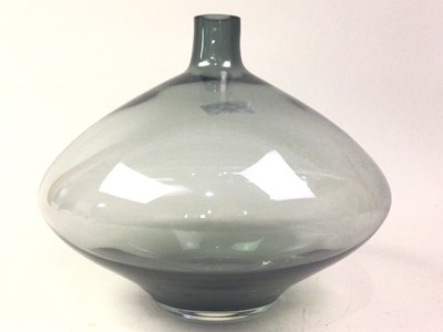 Lot 182 - RETRO GLASS ONION VASE