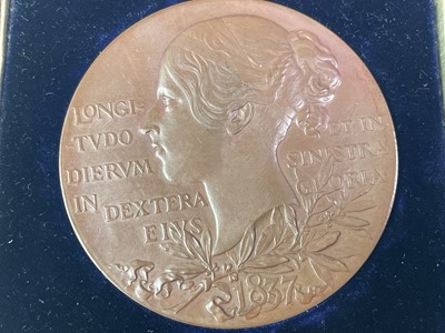 Lot 133 - VICTORIA GOLDEN JUBILEE BRONZE MEDAL