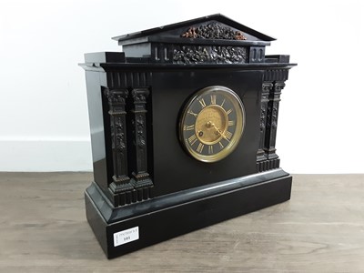 Lot 101 - VICTORIAN BLACK SLATE MANTLE CLOCK