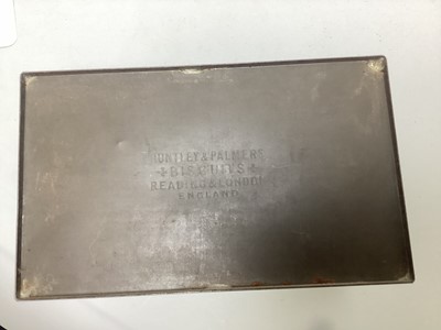 Lot 271 - CHINESE BISCUIT TIN