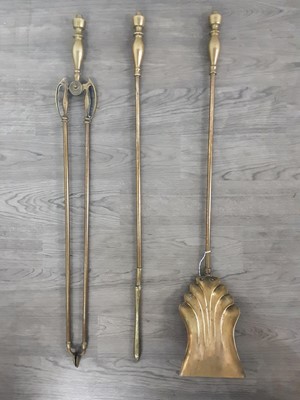 Lot 104 - SET OF BRASS FIRE TOOLS
