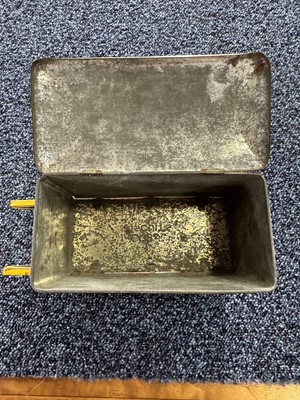 Lot 4 - SLEIGH BISCUIT TIN