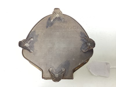 Lot 39 - SHELL BISCUIT TIN