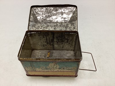 Lot 60 - ICE CREAM CART BISCUIT TIN
