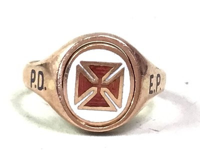 Lot 228 - NINE CARAT GOLD MASONIC SWIVEL RING