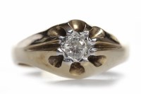 Lot 446 - GENTLEMAN'S DIAMOND SINGLE STONE RING the...
