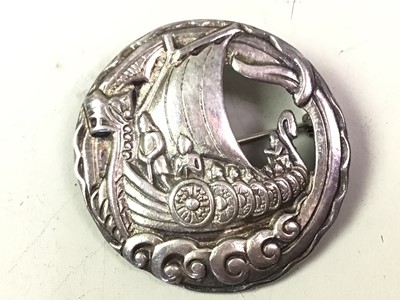 Lot 275 - SCOTTISH SILVER VIKING SHIP BROOCH