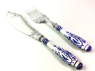 Lot 290 - PAIR OF FISH SERVERS  AND OTHER CUTLERY