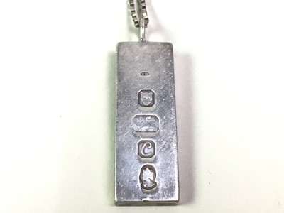 Lot 329 - ELIZABETH II SILVER INGOT