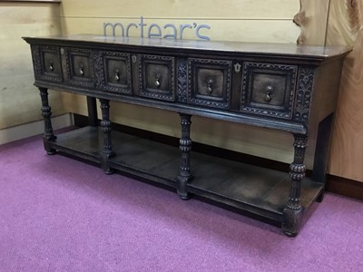 Lot 219 - LARGE OAK SIDEBOARD/BUFFET