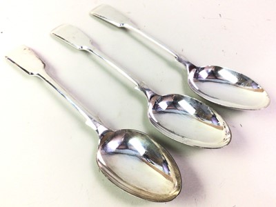 Lot 351 - GROUP OF PLATED ITEMS