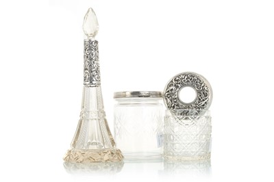 Lot 1238 - EDWARDIAN SILVER MOUNTED CUT GLASS PERFUME BOTTLE