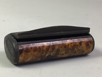 Lot 318 - SNUFF BOX