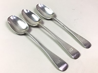 Lot 320 - GROUP OF SILVER CUTLERY