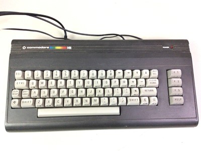 Lot 471 - VINTAGE COMMODORE COMPUTER SYSTEM