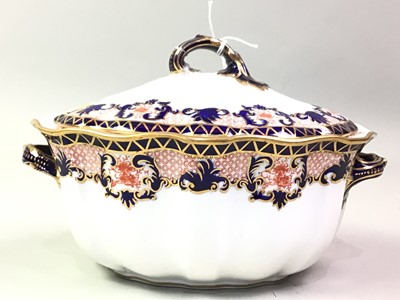Lot 395 - ROYAL CROWN DERBY PART DINNER SERVICE