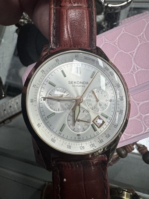 Lot 417 - LARGE COLLECTION OF FASHION WRIST WATCHES