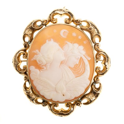 Lot 423 - EOS AND NYX - GODDESSES OF DAY AND NIGHT CAMEO BROOCH