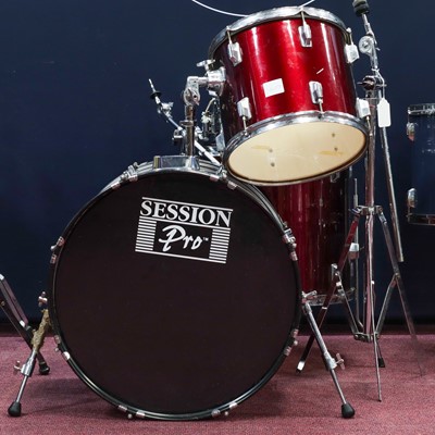 Lot 1004 - SESSION PRO DRUM KIT