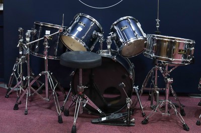 Lot 1006 - PEARL DRUM KIT