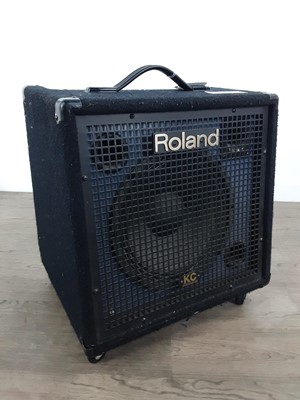 Lot 1021 - ROLAND  AMP