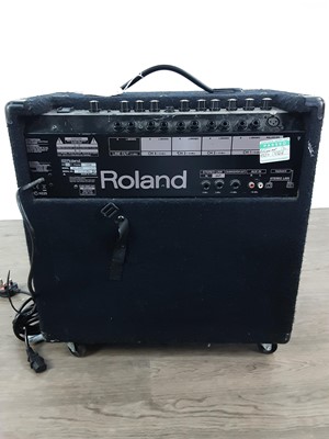 Lot 1021 - ROLAND  AMP