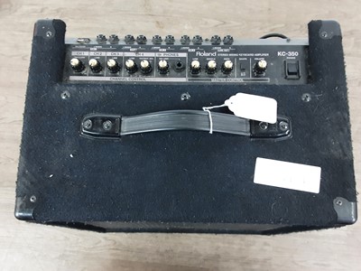Lot 1021 - ROLAND  AMP