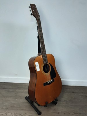 Lot 1059 - FENDER GUITAR