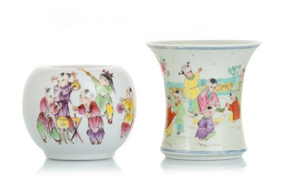 Lot 1551 - CHINESE WAISTED VASE AND A CIRCULAR VASE