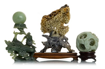 Lot 1244 - JADE PUZZLE BALL