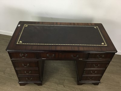 Lot 665 - REPRODUCTION MAHOGANY PEDESTAL WRITING DESK