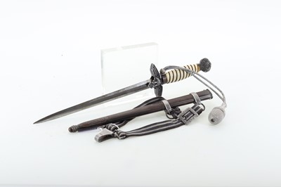 Lot 124 - THIRD REICH LUFTWAFFE DRESS DAGGER