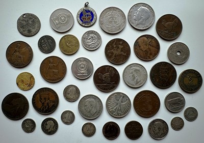 Lot 458 - COLLECTION OF BRITISH AND WORLD COINS