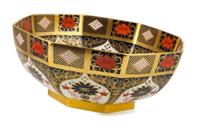 Lot 1273 - ROYAL CROWN DERBY, IMARI BOWL