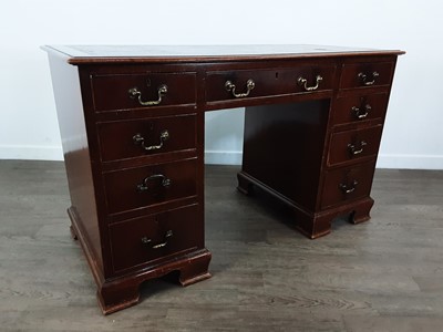 Lot 724 - MAHOGANY PEDESTAL WRITING DESK