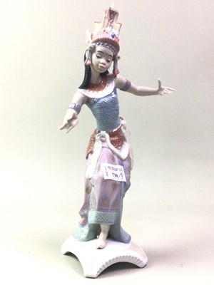 Lot 739 - GROUP OF LLALDRO AND NAO FIGURES