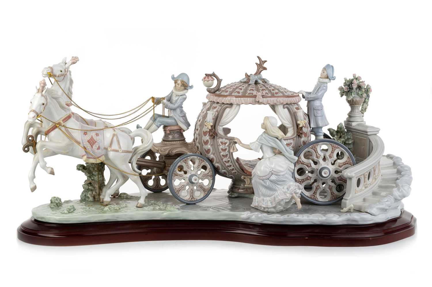 Lot 1280 - JOSE ROIG FOR LLADRO, CINDERELLA'S COACH