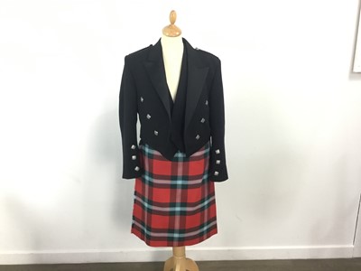 Lot 130 - HIGHLAND DRESS OUTFIT