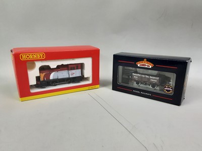 Lot 53 - LARGE COLLECTION OF MODEL RAILWAY