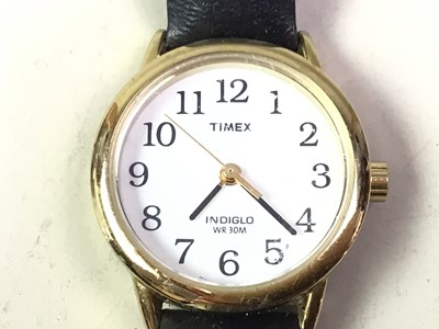 Lot 41 - COLLECTION OF VINTAGE AND FASHION WATCHES