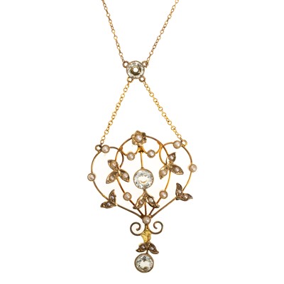 Lot 491 - EDWARDIAN HOLBEIN PENDANT