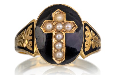 Lot 531 - VICTORIAN MOURNING RING