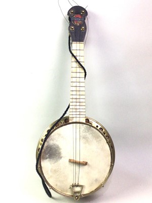 Lot 213 - VINTAGE BANJO