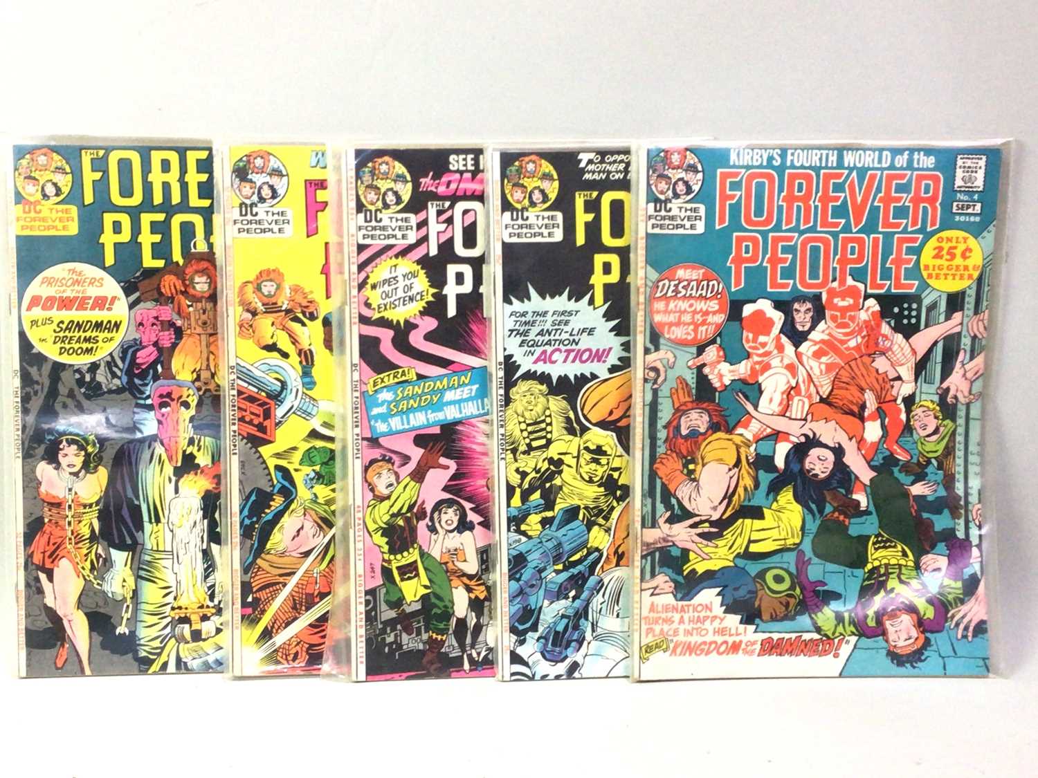 Lot 142 - DC COMICS